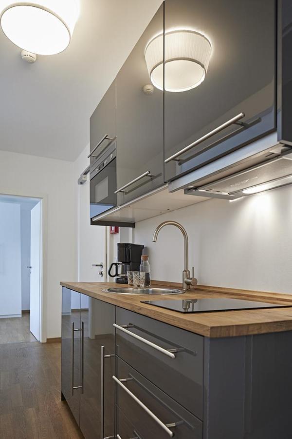 Nonstop Hotel Augsburg - Ubernacht - Hostelhotelhome ภายนอก รูปภาพ