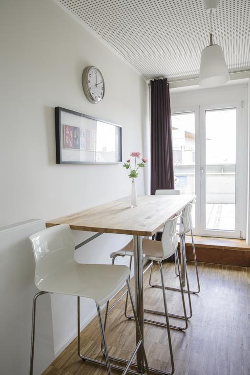 Nonstop Hotel Augsburg - Ubernacht - Hostelhotelhome ภายนอก รูปภาพ