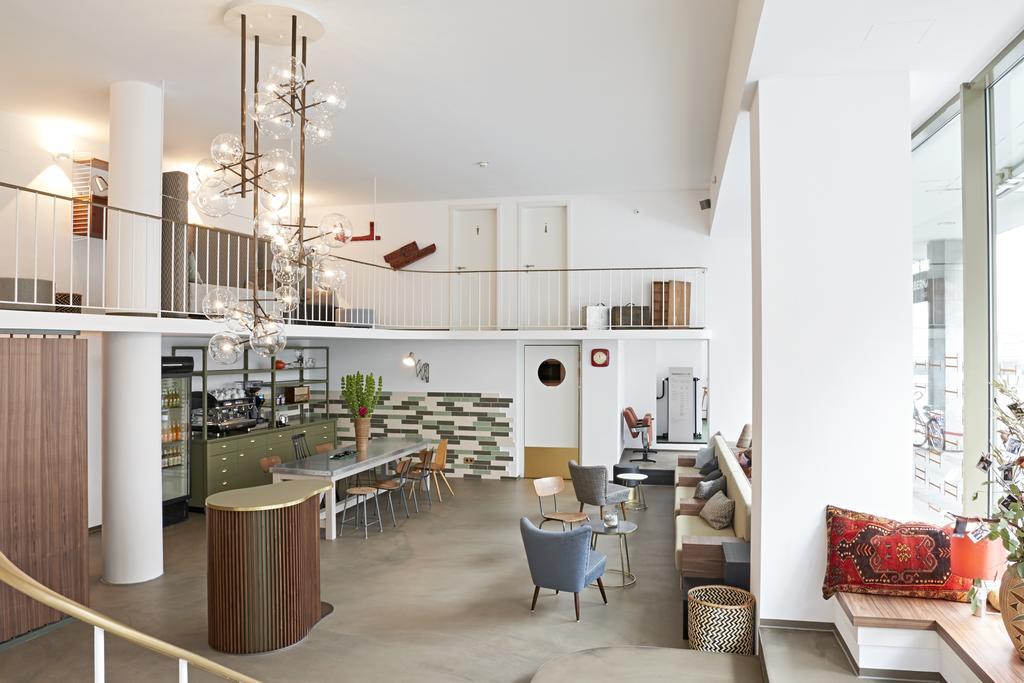 Nonstop Hotel Augsburg - Ubernacht - Hostelhotelhome ภายนอก รูปภาพ