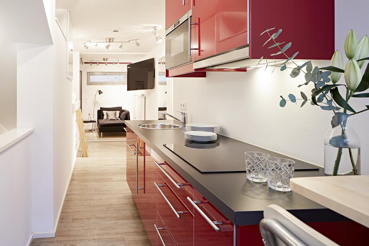 Nonstop Hotel Augsburg - Ubernacht - Hostelhotelhome ภายนอก รูปภาพ