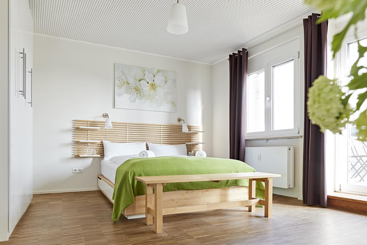 Nonstop Hotel Augsburg - Ubernacht - Hostelhotelhome ภายนอก รูปภาพ