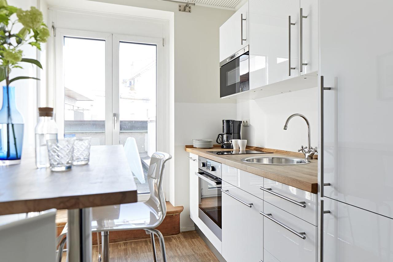 Nonstop Hotel Augsburg - Ubernacht - Hostelhotelhome ภายนอก รูปภาพ